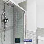 Appartement Spacious 3 Bedroom Short Lets & Serviced Perfect For Family, Contractors Near Shops & Centre Leeds (West Yorkshire)