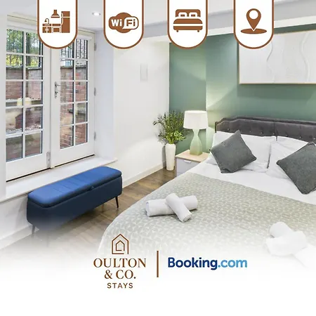 Spacious 3 Bedroom Short Lets & Serviced Perfect For Family, Contractors Near Shops & Centre *