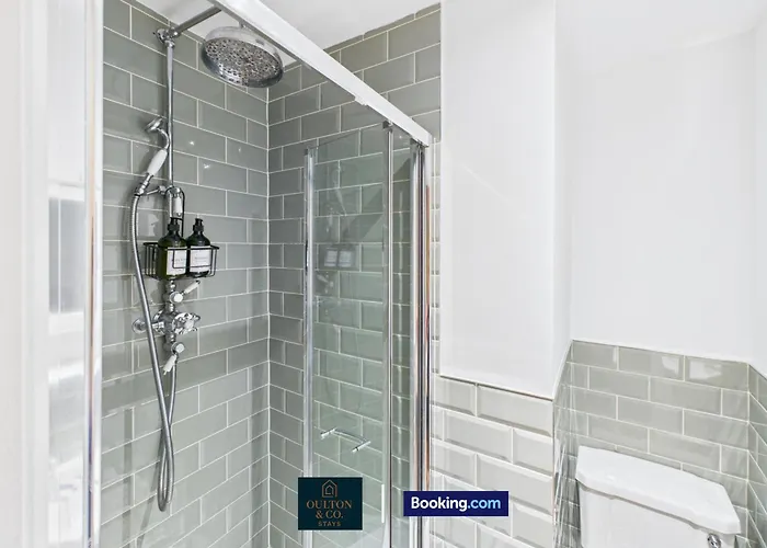 Apartmán Spacious 3 Bedroom Short Lets & Serviced Perfect For Family, Contractors Near Shops & Centre Leeds (West Yorkshire)