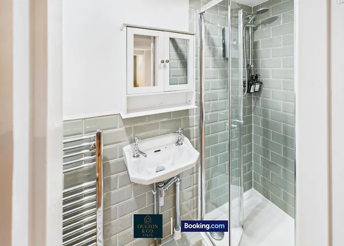 Apartmán Spacious 3 Bedroom Short Lets & Serviced Perfect For Family, Contractors Near Shops & Centre Leeds (West Yorkshire)