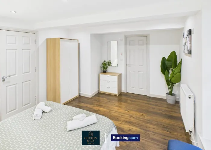 公寓 Spacious 3 Bedroom Short Lets & Serviced Perfect For Family, Contractors Near Shops & Centre 利兹